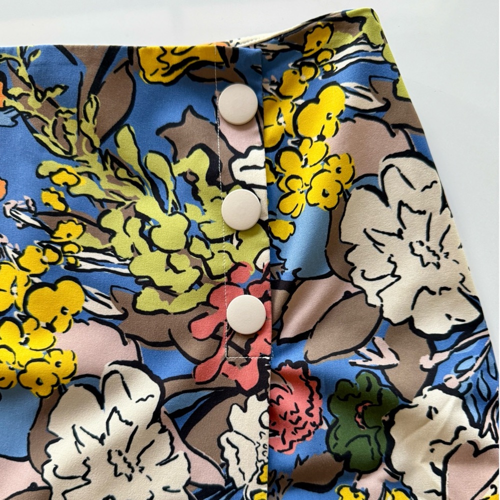 SALE!!! Tory Sport Vibrant Floral Tech Twill Skort - Picture 3 of 9